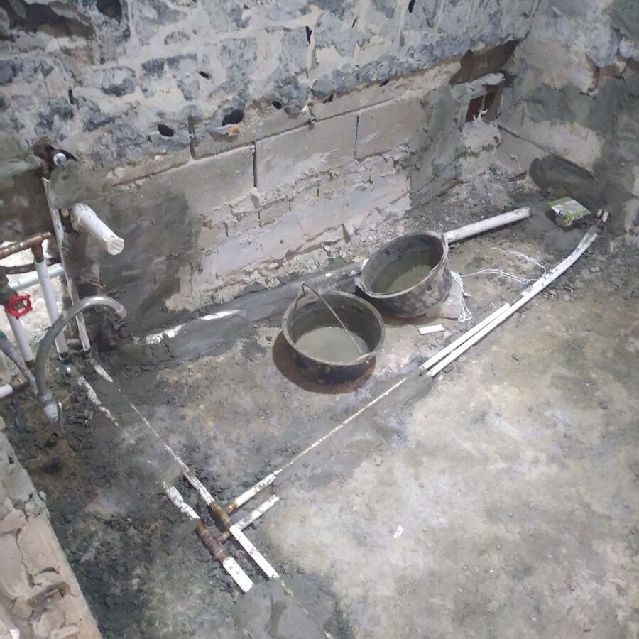 廚廁防漏底層．水泥批盪打底