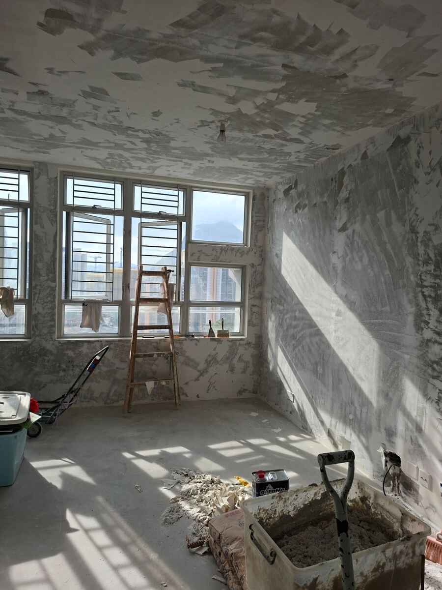 全屋剷舊漆．批灰打磨進行中